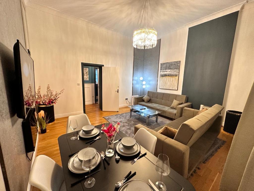 Paddington Station - 2-Bedrooms, 2-Baths And Living Room - Posh Apartment In Central London Exterior photo