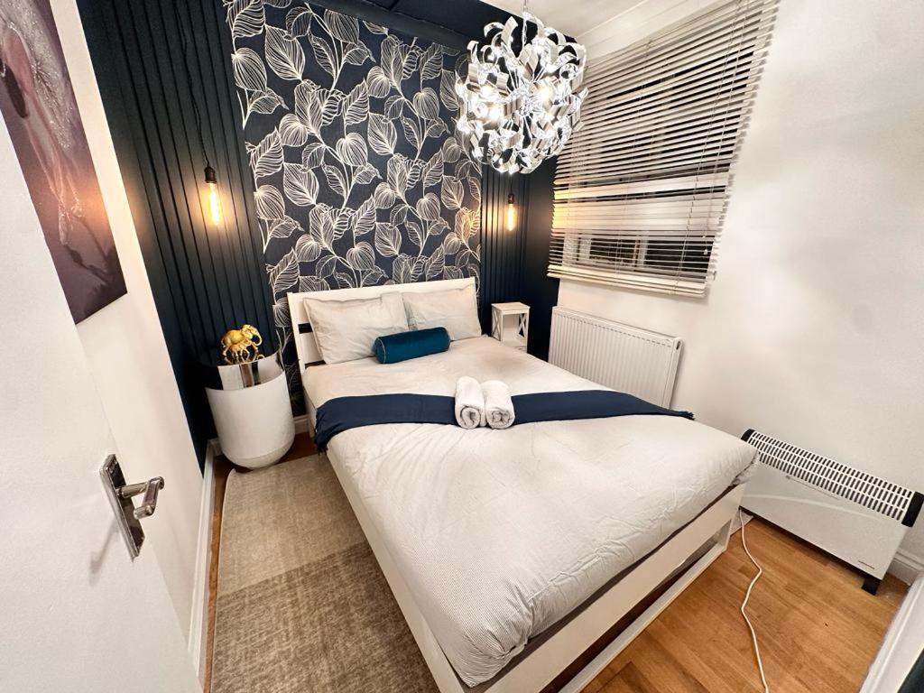Paddington Station - 2-Bedrooms, 2-Baths And Living Room - Posh Apartment In Central London Exterior photo